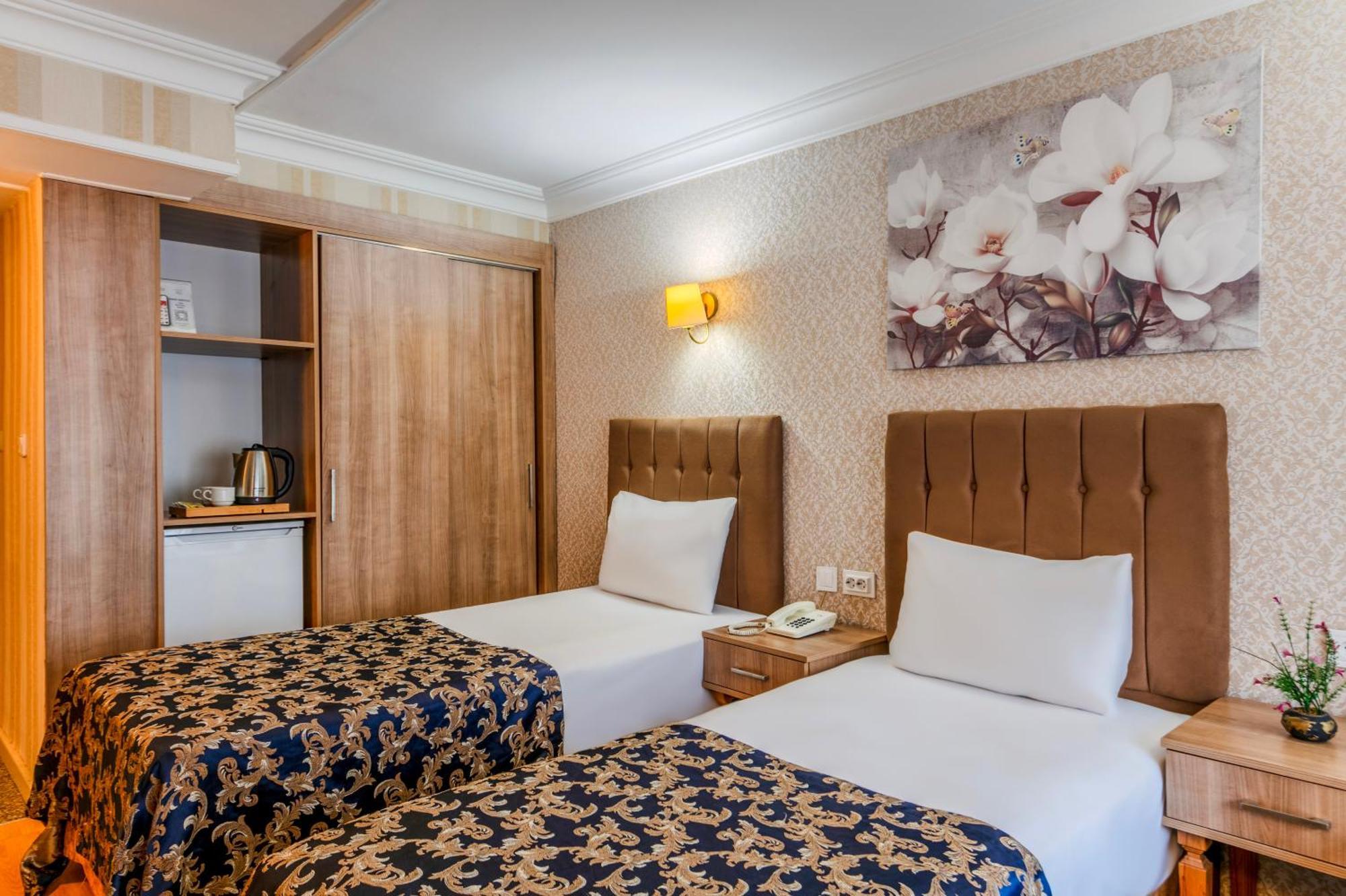 Hamit Hotel イスタンブール エクステリア 写真